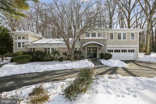 9421 Thrush Ln, POTOMAC, MD, 20854-3991 | Card Image