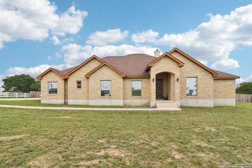 164 Abrego Lake Dr, Floresville, TX, 78114-6662 | Card Image