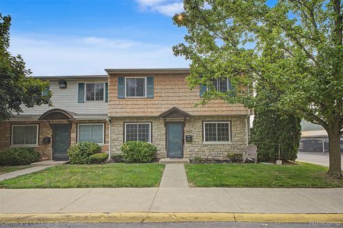 16535 Terrace Village Dr, Taylor, MI, 48180-6140 | Card Image