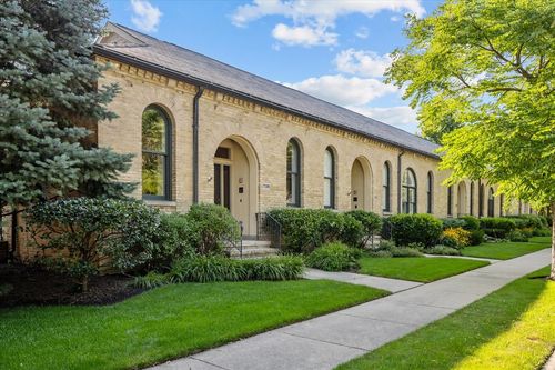 738 Lyster Rd, Highwood, IL, 60040-2028 | Card Image