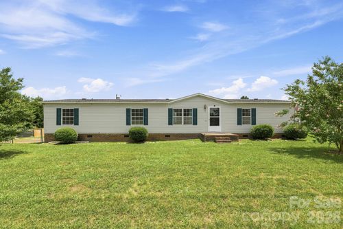 2299 Dellinger Dr, Newton, NC, 28658-7449 | Card Image