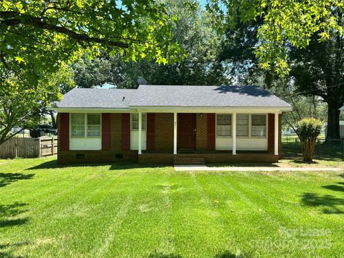821 Brookwood Dr, Mooresville, NC, 28115-2105 | Card Image