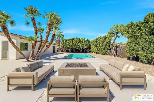 2092 N San Antonio Rd, Palm Springs, CA, 92262-3915 | Card Image