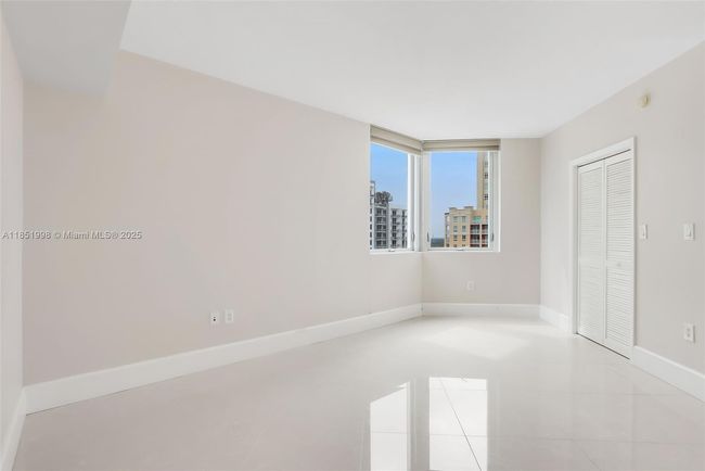 APT-1710 - 9055 Sw 73 Rd Ct, Condo with 2 bedrooms, 2 bathrooms and null parking in Pinecrest FL | Image 16