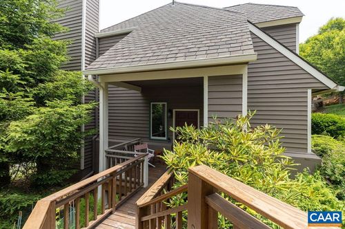 18 Briarwood Ln, WINTERGREEN RESORT, VA, 22967-8038 | Card Image
