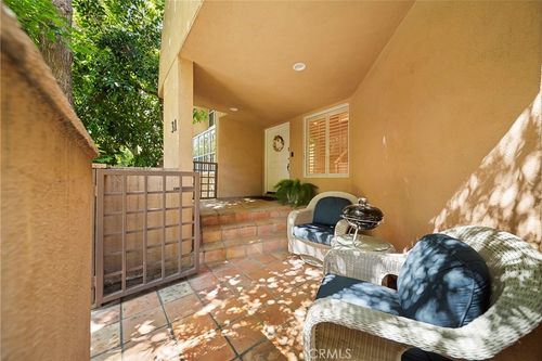 31-18730 Hatteras St, Tarzana, CA, 91356-1475 | Card Image