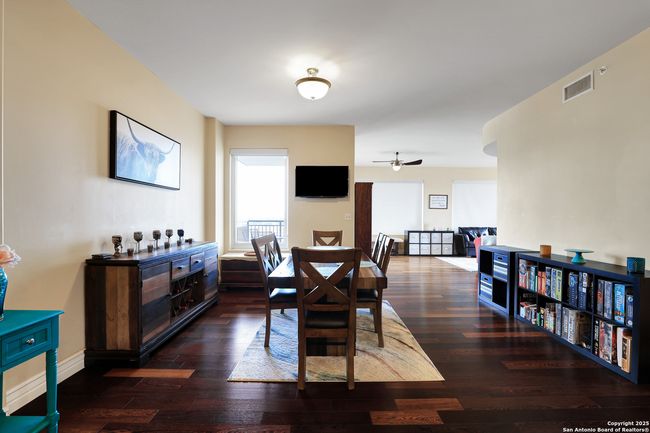 APT-703 - 215 Center St, Condo with 2 bedrooms, 3 bathrooms and null parking in San Antonio TX | Image 7