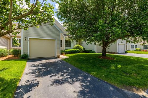 9-9 Edward Dr, North Grafton, MA, 01536-1160 | Card Image