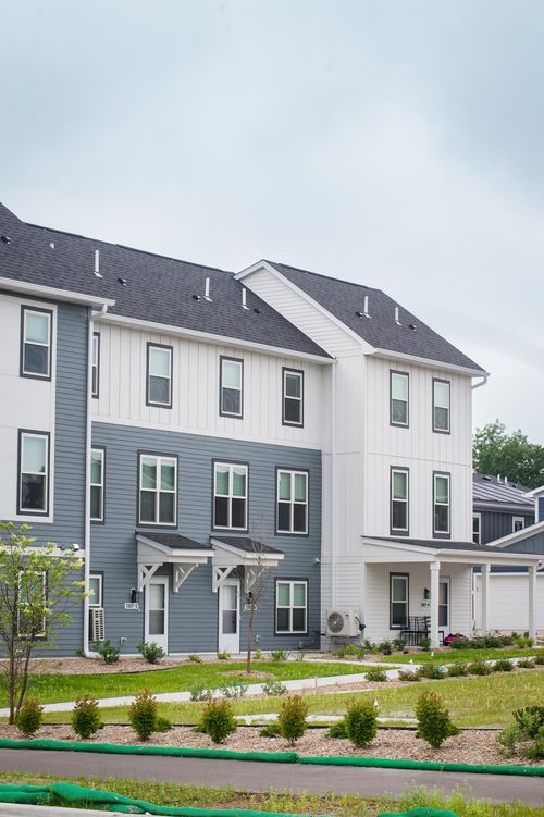 2-1339 Howard St N, Saint Paul, MN, 55119 | Card Image