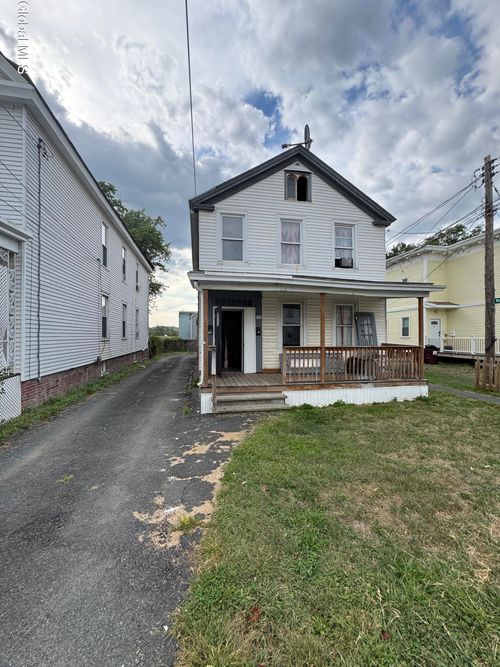 33 2nd Ave, Troy, NY, 12180-1101 | Card Image
