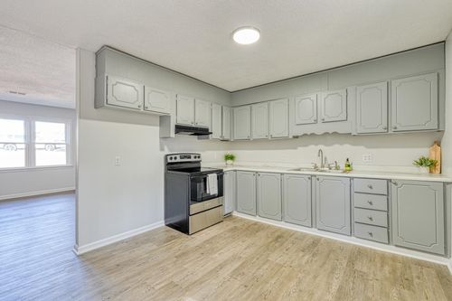 713 Idlewood Cir, Spartanburg, SC, 29307-2866 | Card Image