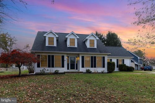 10 Hunt Valley Dr, Elkton, MD, 21921-1900 | Card Image