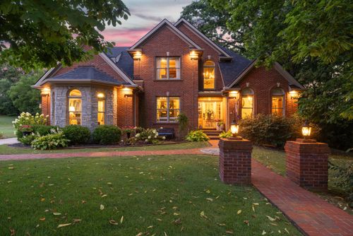 316 Hawthorne Dr, Nicholasville, KY, 40356-8958 | Card Image