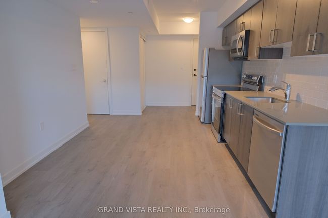 209 - 556 Marlee Ave, Condo with 1 bedrooms, 1 bathrooms and null parking in North York ON | Image 4