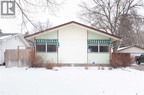 4515 Castle Rd, Regina, SK, S4S4W6 | Card Image