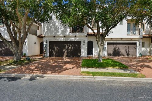 812 S 6th Street S, McAllen, TX, 78501 | Card Image