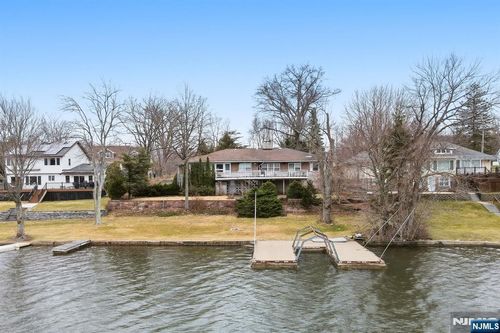 108 Long Pond Rd, Hewitt, NJ, 07421-3116 | Card Image