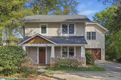 32 Blair St, Greenville, SC, 29607-1902 | Card Image