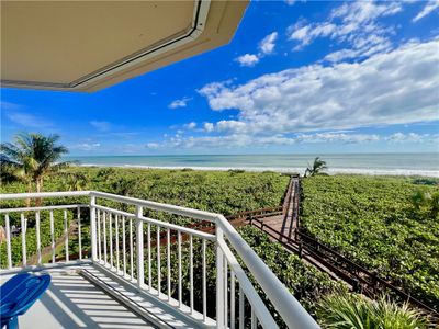 301 - 3870 N Highway A1a, Home with 2 bedrooms, 2 bathrooms and null parking in Hutchinson Island FL | Image 3