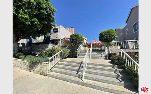 206-20235 Keswick St, Winnetka, CA, 91306-2566 | Card Image