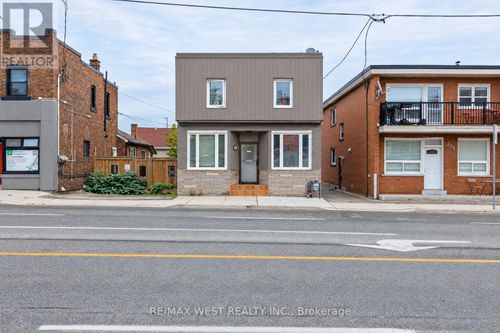 203 Islington Avenue, Toronto (New Toronto), ON, M8V3B8 | Card Image