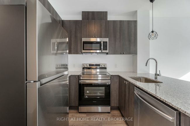 460 Gordon Krantz Ave, Condo with 1 bedrooms, 1 bathrooms and null parking in Milton ON | Image 11