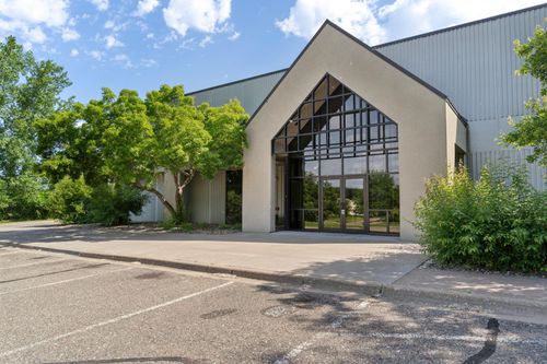 405 Commerce Ct, Vadnais Heights, MN, 55127-8504 | Card Image