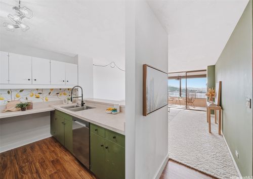 apt-2403-1717 Mott-Smith Dr, Honolulu, HI, 96822-2840 | Card Image