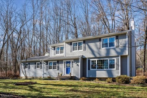 9 Shadetree Pl, Long Valley, NJ, 07853-3548 | Card Image