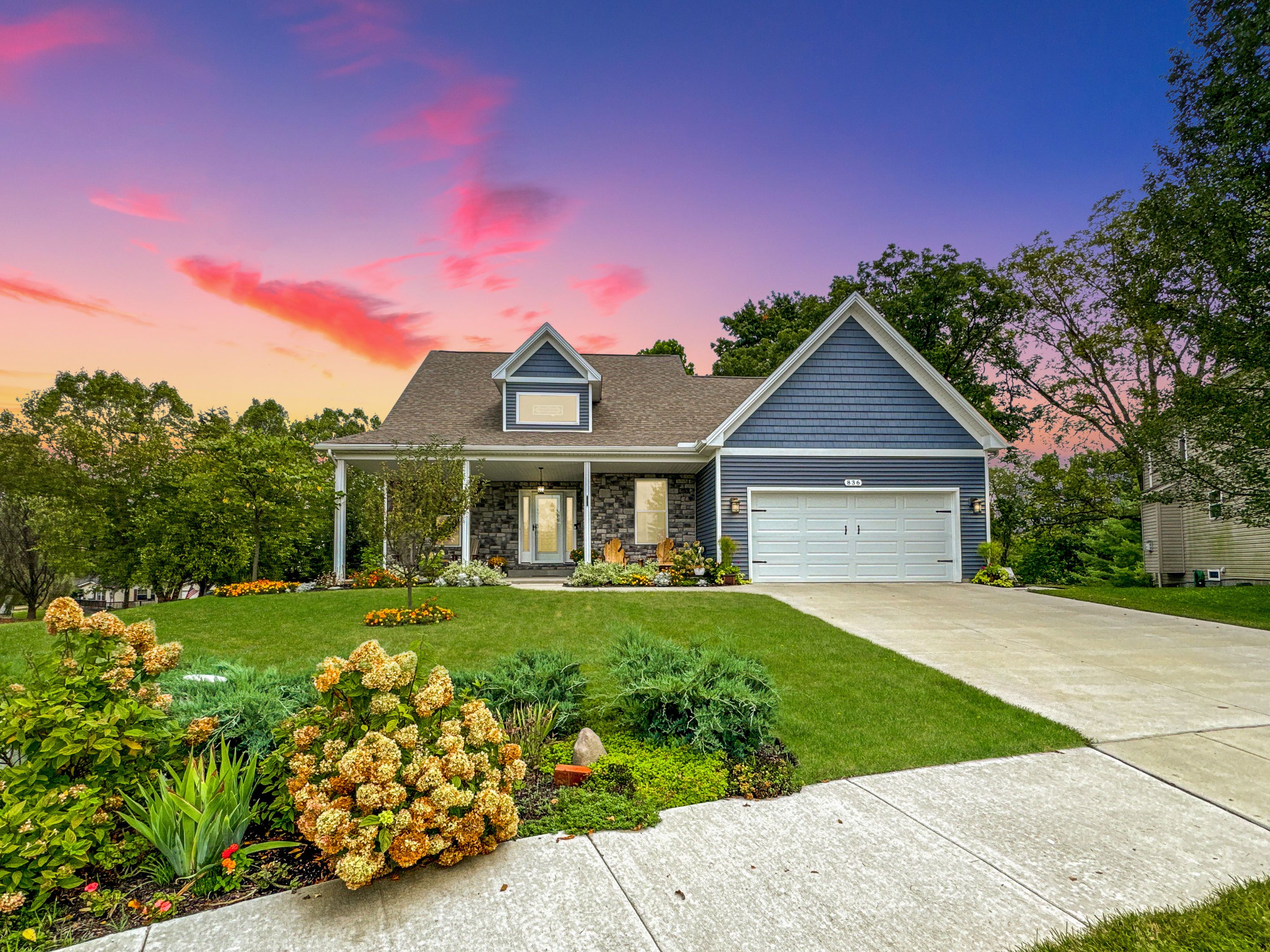 Oak Canyon Ct, Holly, MI 48442