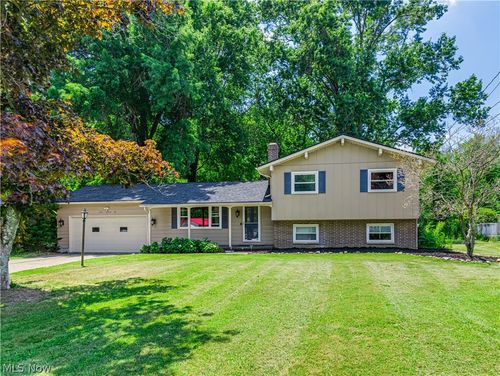 620 Franklin Dr, Doylestown, OH, 44230-1537 | Card Image
