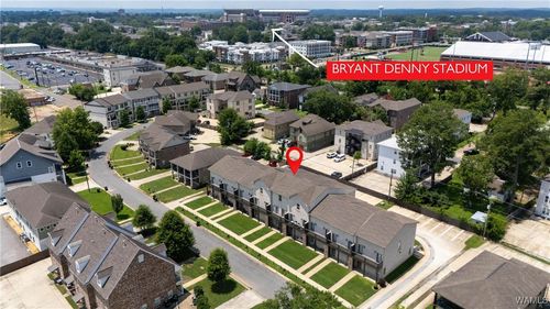 460 Wesley Pl, Tuscaloosa, AL, 35401-2068 | Card Image