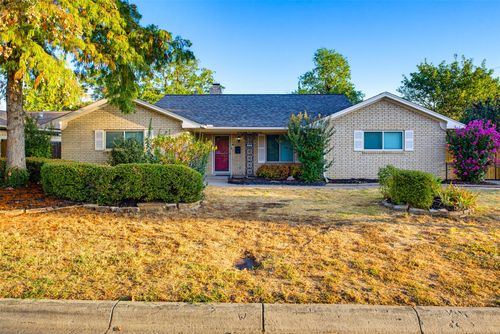 5005 Fall River Drive, Fort Worth, TX, 76103 | Card Image
