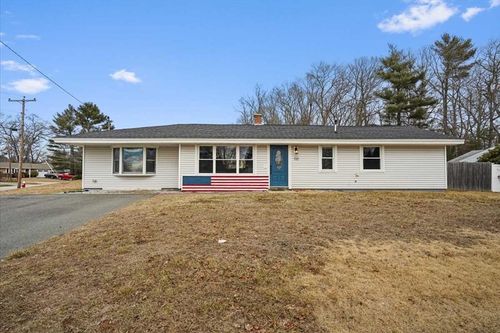 110 Lisa Ann Dr, Bellingham, MA, 02019-1318 | Card Image