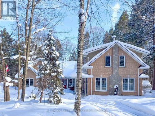 80602 Benmiller Line, Clinton, ON, N0M1L0 | Card Image