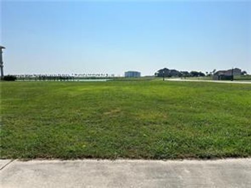 2064 Lakeshore Blvd S, Slidell, LA, 70461-5612 | Card Image