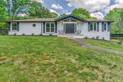 1009 Primrose Dr, Greenbrier, TN, 37073-5337 | Card Image
