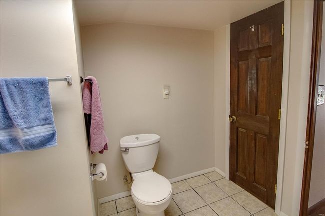 8556 Kee Mac Ln, House other with 2 bedrooms, 2 bathrooms and 3 parking in Alton IL | Image 45