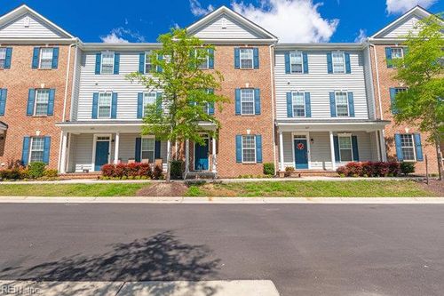 205 Runnel St, Hampton, VA, 23666-4391 | Card Image