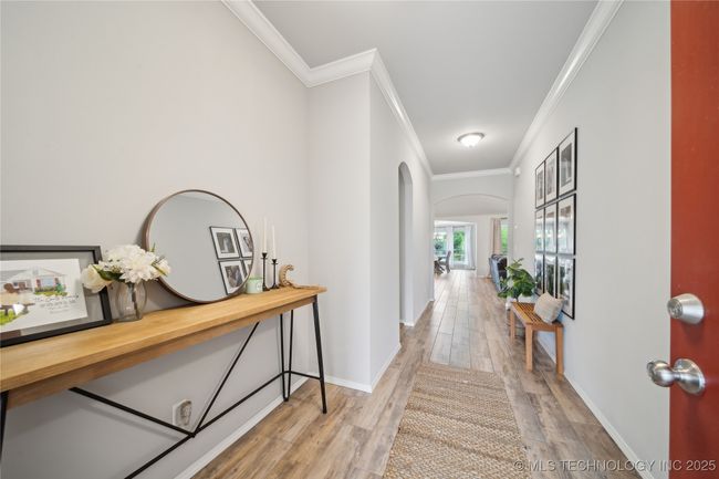 FOYER | Image 8
