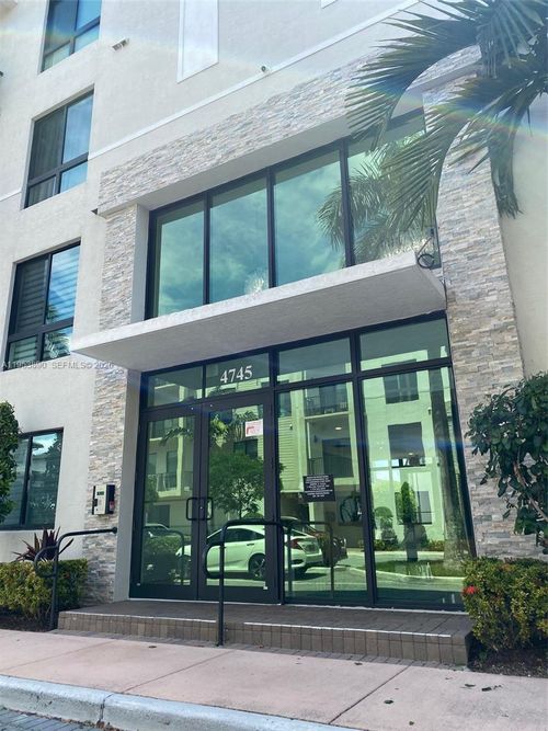 unit-48-4745 Nw 84th Ct, Doral, FL, 33166-5972 | Card Image