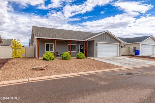 1096 E Adams St, Snowflake, AZ, 85937-6147 | Card Image