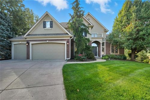 10107 Chestnut Ct, Kansas City, MO, 64155-8909 | Card Image