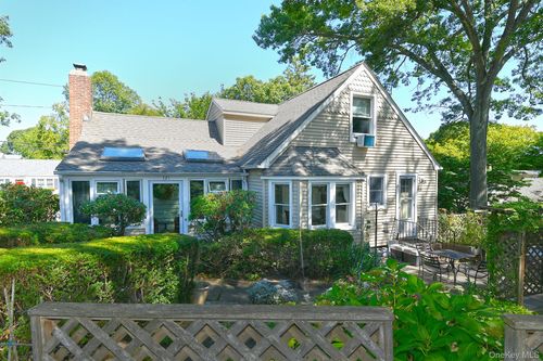 121 Van Buren Drive, Huntington, NY, 11721 | Card Image