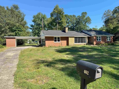 402 Westview Dr, Fort Valley, GA, 31030-3526 | Card Image