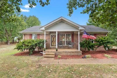 1277 S Russell St, House other with 3 bedrooms, 2 bathrooms and null parking in Portland TN | Image 1