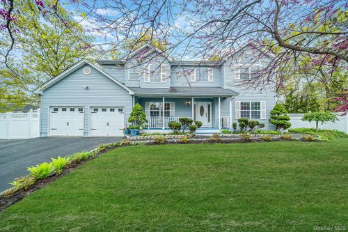 73 Elm Avenue, Brookhaven, NY, 11727 | Card Image