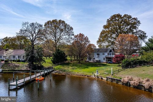 150 E Harbor Dr, Reedville, VA, 22539-3621 | Card Image