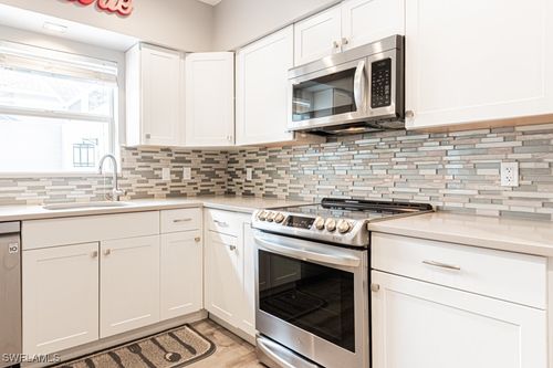 18d-4544 Court Way, NAPLES, FL, 34109-1567 | Card Image