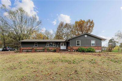 20405 E Blue Mills Road, House other with 3 bedrooms, 2 bathrooms and null parking in Independence MO | Image 2